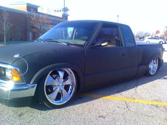 close up of my 97 s10 before front clip swap