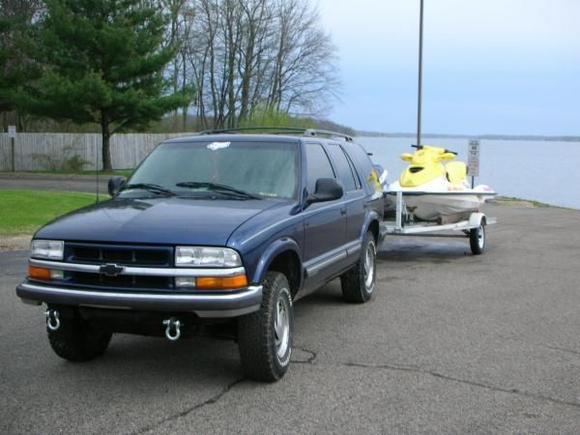 my car pulling our seadoos