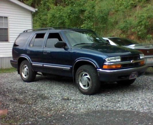 This is a before pic of Ole Blaze...... All that was dun yet waz 2.5% Lumar limo tint on all the glass.......