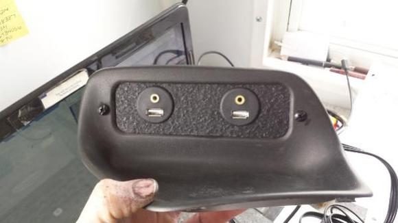 usb and audio connections for new radio