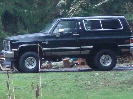 86 gmc jimmy w tbi 350. 3/4 ton conversion coming when i got the time