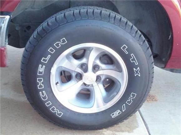 New michelin tires(bigger and better than stock ones i had)