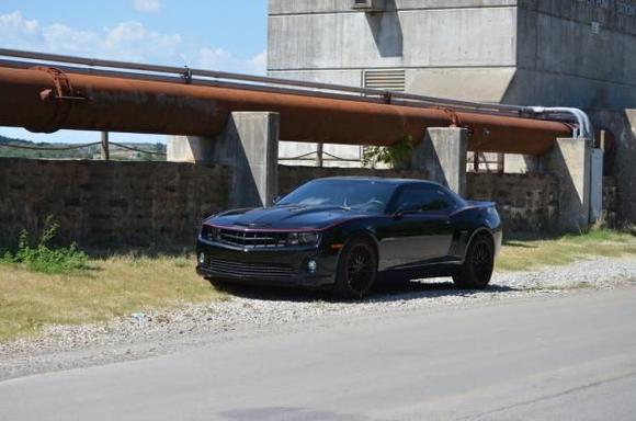 2012 Camaro SS with TSW Max matte black wheels, Retro USA side vent's, Havok rear spoiler, Scott Drake ~ Bow tie delete, flat black rally stripes.   Photo by Tony Rowe using Nikon D7000