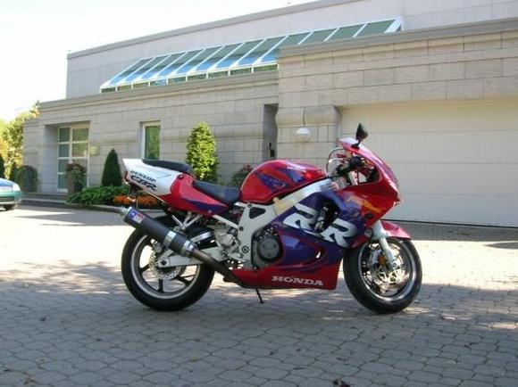 98 900rr 80,000km and still rip's the streets