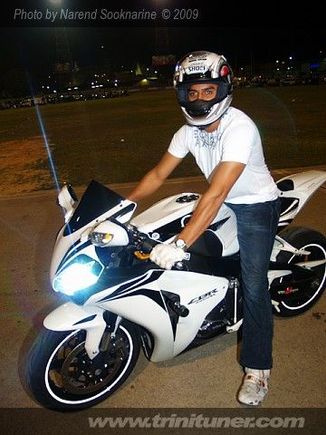 me, myself... and the dEmOn @ Jason Britton bike show