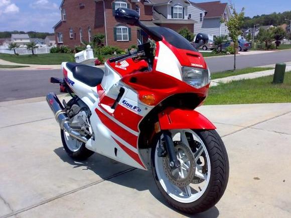 '91 Honda CBR600F2: K&amp;N Filter, Yoshimura RS-3 Stainless Slip On, Zero Gravity Windscreen, Barnette Kevlar Clutch Kit, Sylvania Silver Star Headlight