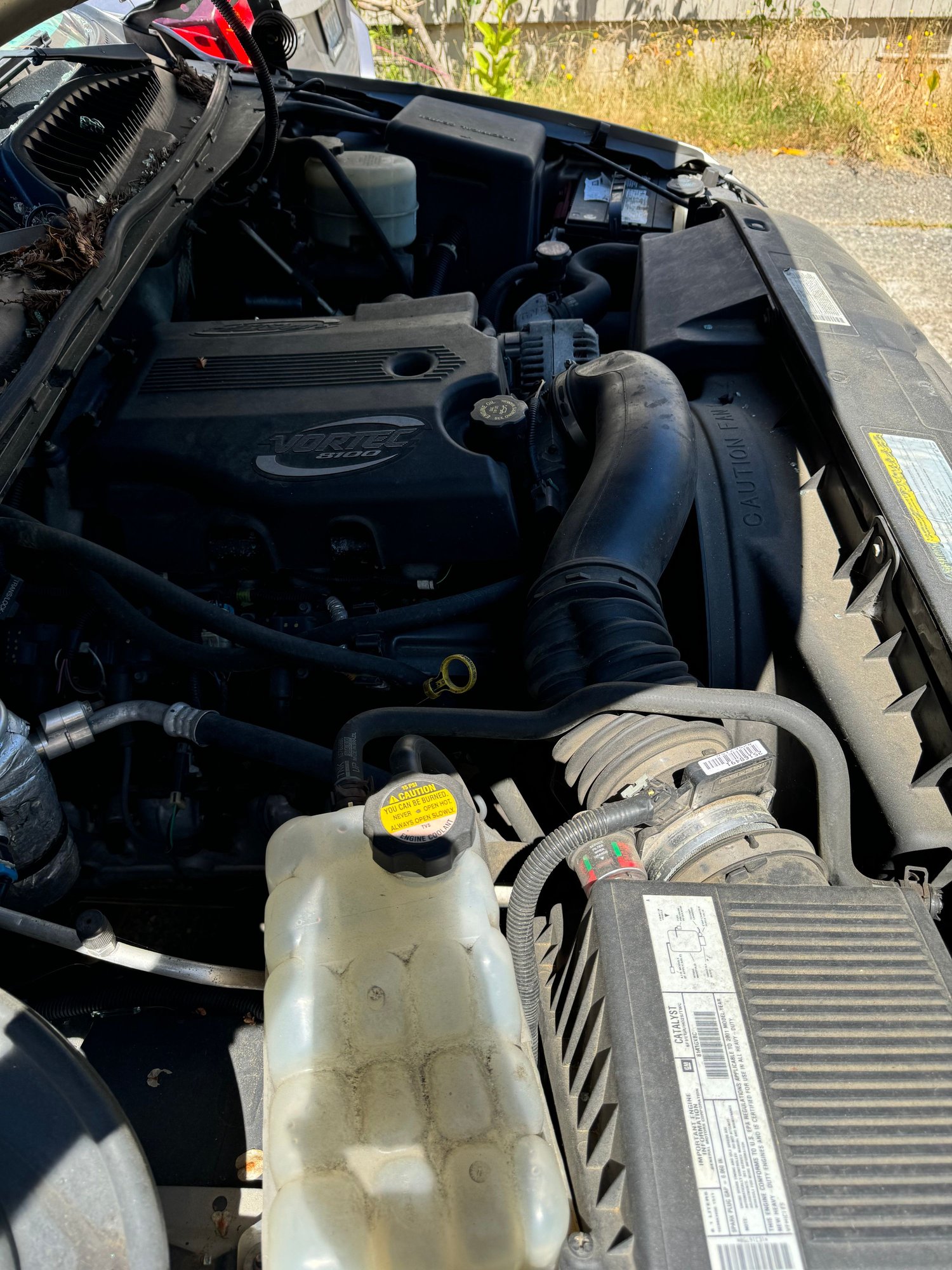 2001 Chevrolet Silverado 2500 HD - Totaled Chevy Silverado 2500 HD - Used - VIN 1GCHK29G31E316750 - 114,078 Miles - 8 cyl - 4WD - Automatic - Truck - Silver - Seattle, WA 98125, United States