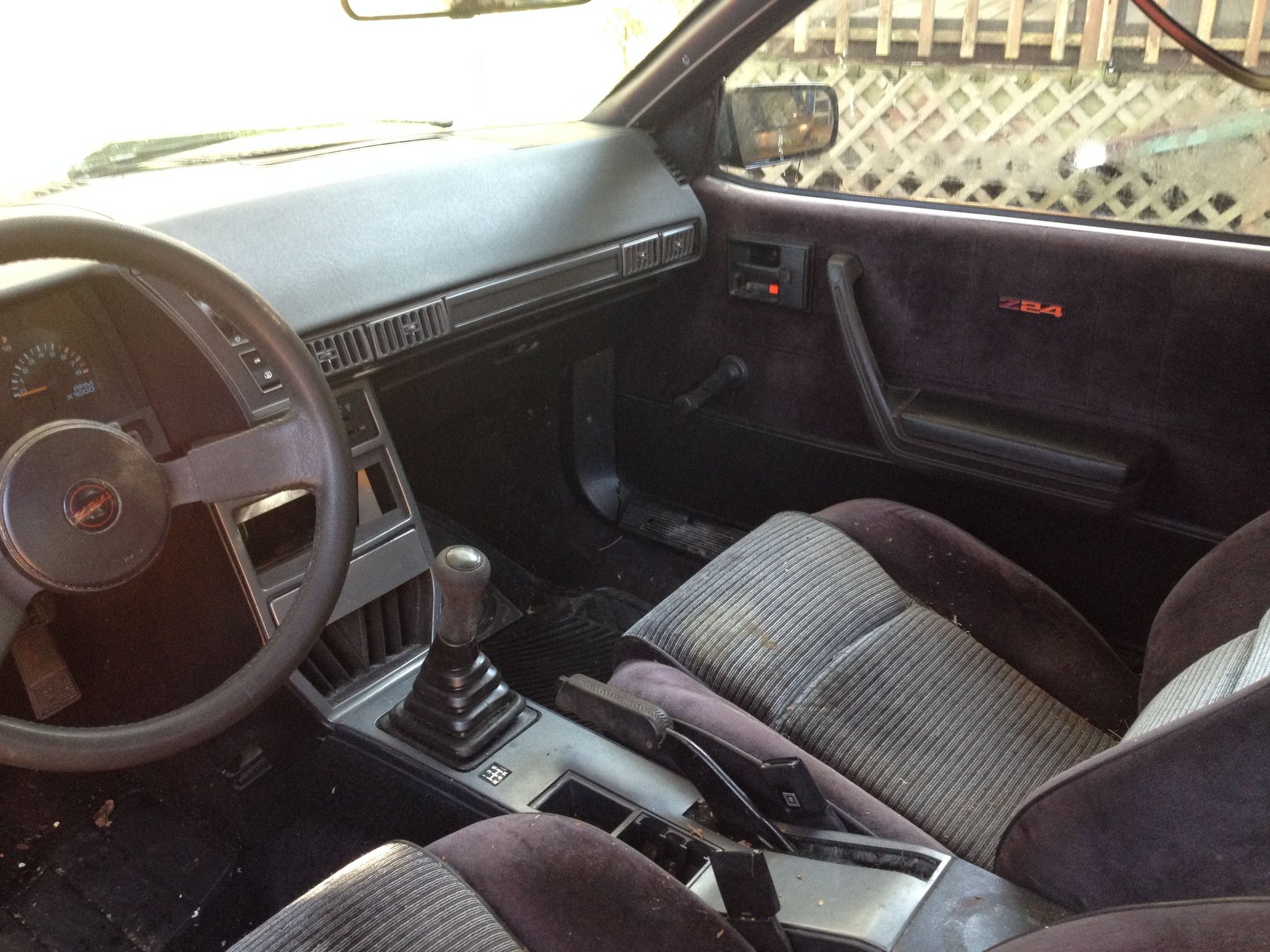 1990 Chevrolet Cavalier - 1990 Chevy Z24, RARE 5 speed tranny and V6/2.8L engine part out - Kincardine, ON N2Z 0C, Canada