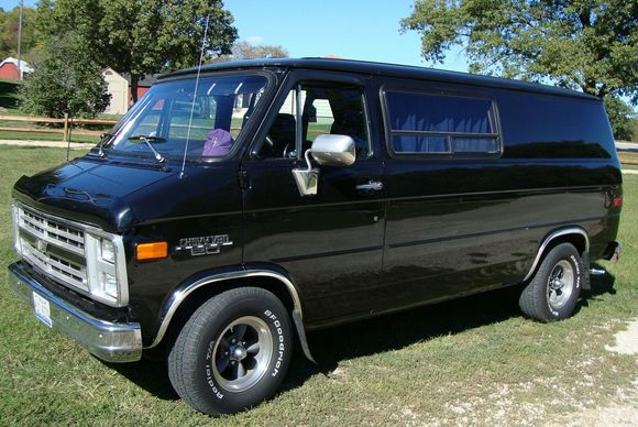"Flicka" 1985 G-20 'Chevy Van'