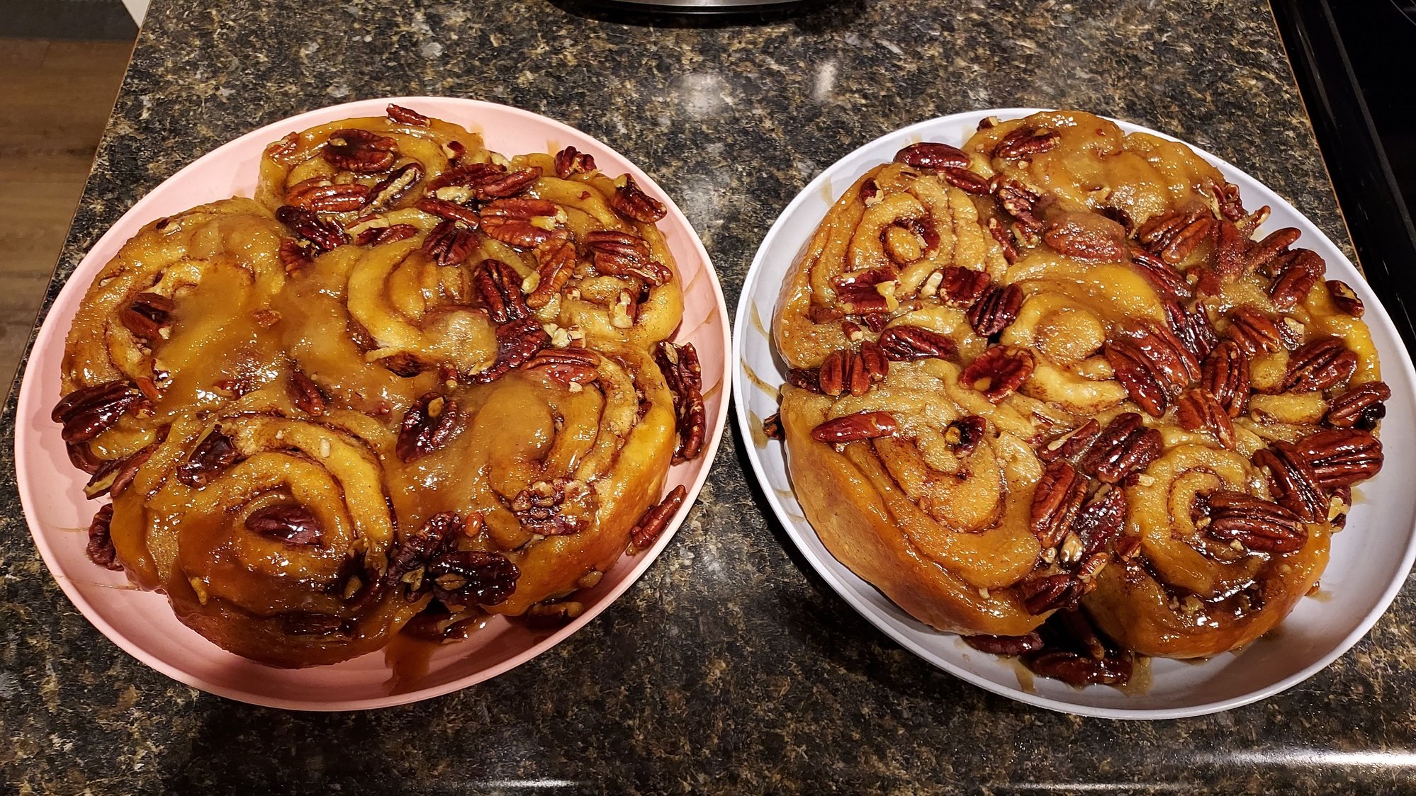 Well here they are, fresh out of the oven.  I'm going to have one (or 3) here in a second while they're still warm and gooey.  They're absolutely the bomb!  👍 