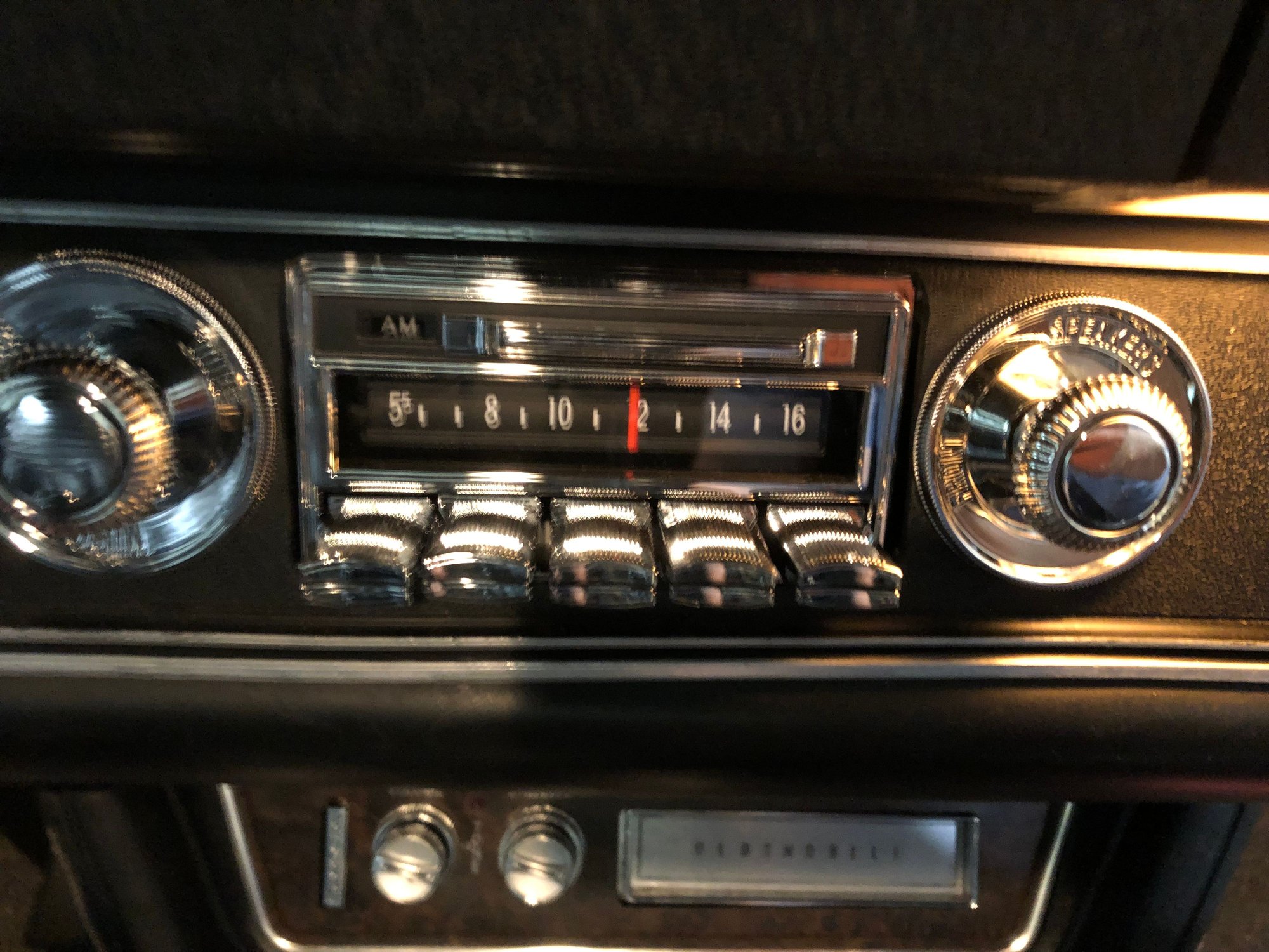 New Factory Appearing AM-FM Radio? - ClassicOldsmobile.com