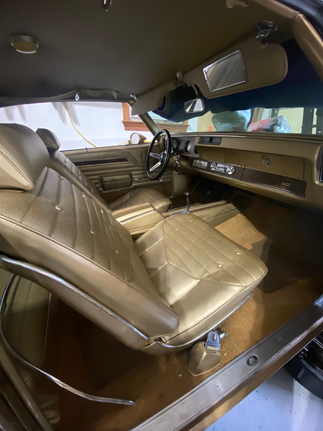 Interior prior to demo