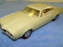 1968 Oldsmobile Cutlass 442 Hardtop Promo Model Car