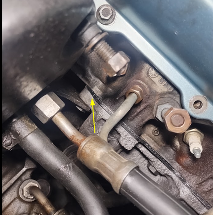 Gasket not compressed yet.