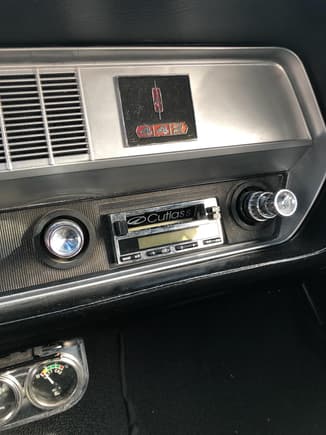 Original radio no longer worked and was replaced by a later model Cutlass AM/FM.