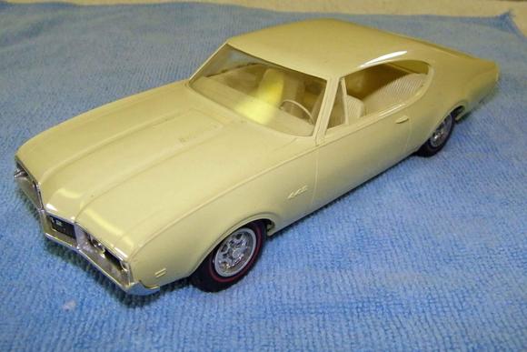 1968 Oldsmobile Cutlass 442 Hardtop Promo Model Car