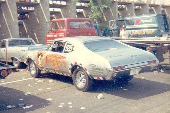 OLDSMOBILE DRAG RACER