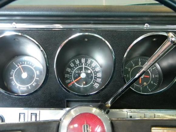 Feb 2, 2012 Mulit-Option Instrument Panel. 
Electric Clock, Air Cond, Speed Sentinel, Courtesy Lights and Rear Defogger.