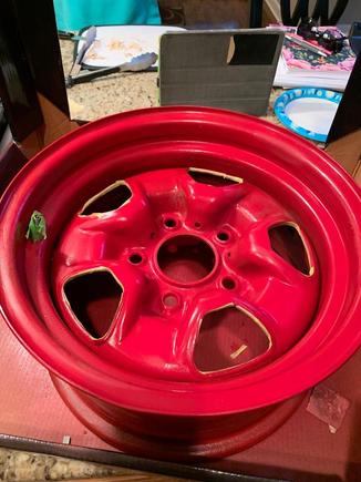 sprayed the rim with a Flame Red paint can, satin gloss. I know, should have been satin black but, really like the look