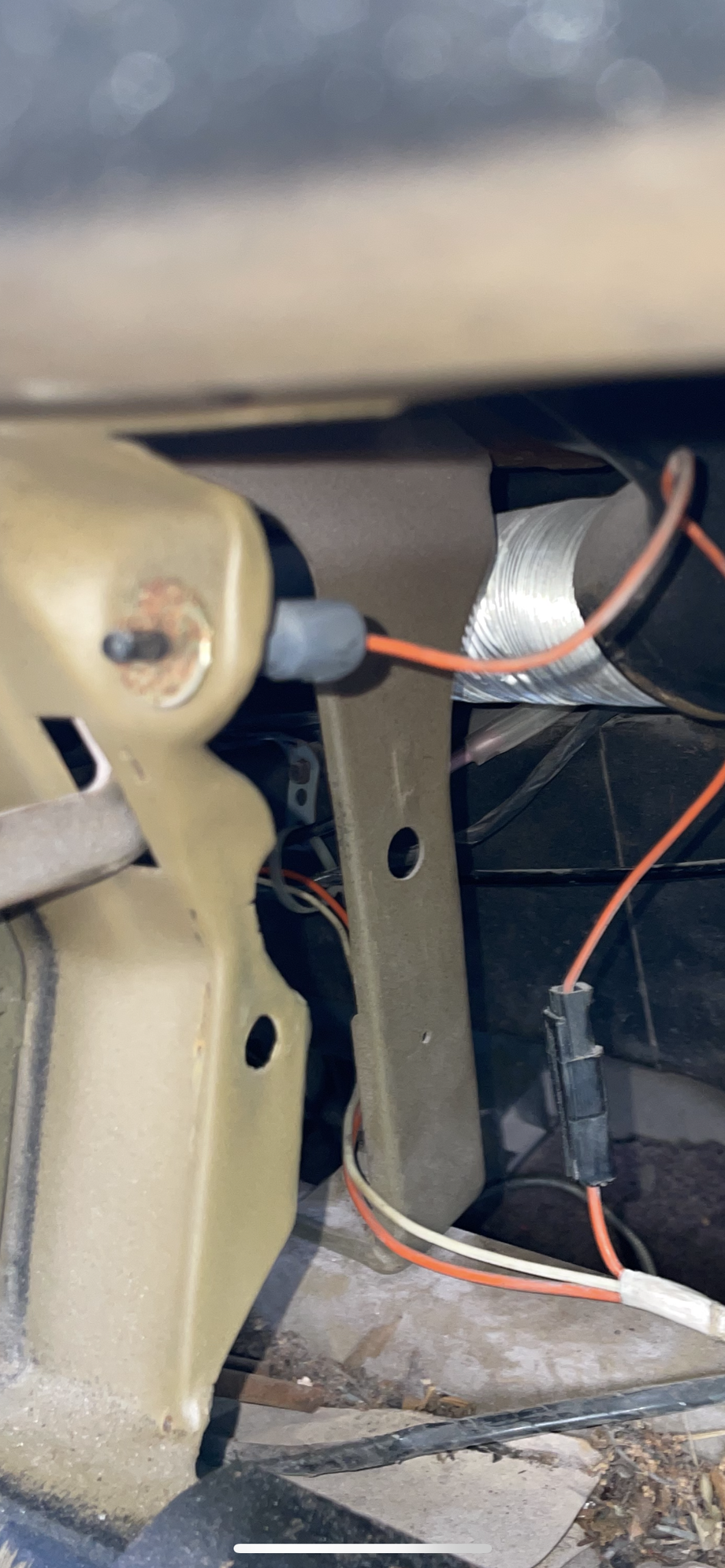 This is mines in my car. I�m not sure if there is space for a bulb in that little piece. But I will check tomorrow. 