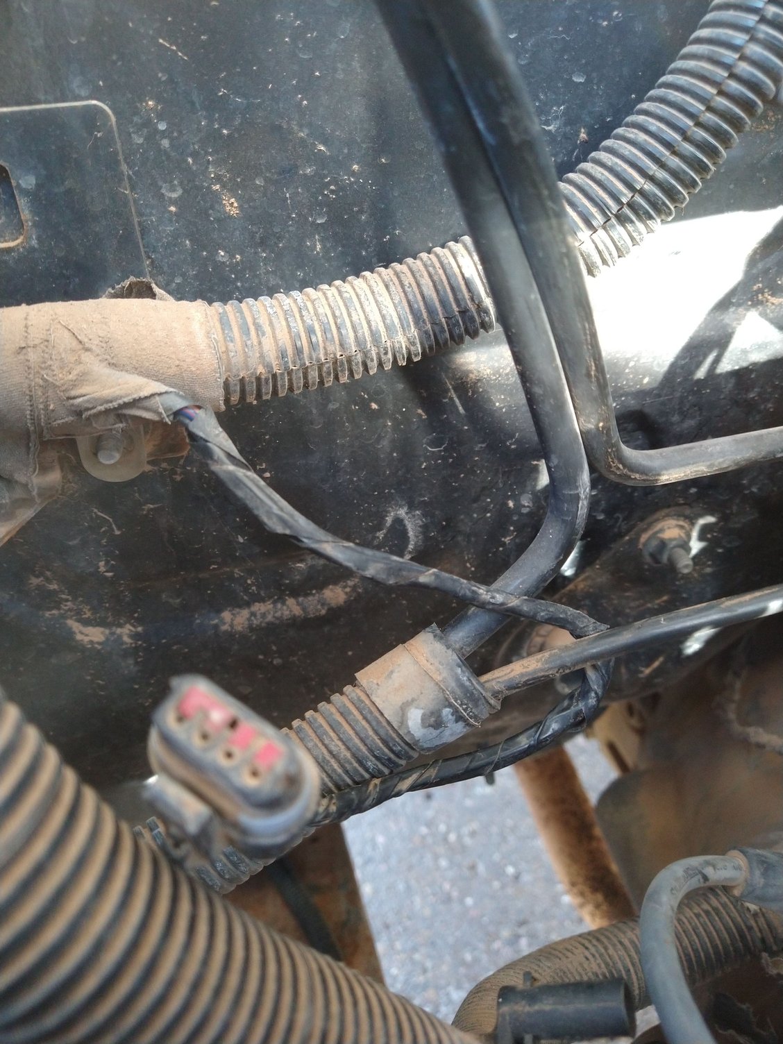 Multiple engine wiring harnesses clips not connected