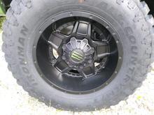 Wheels are 10in 35.12.5s r18