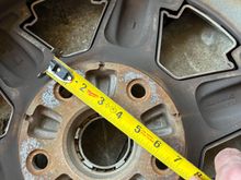 It looks like 5.5” (139.7mm) to me   
Thank you!