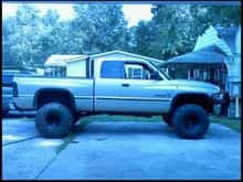 1999 Dodge Ram 1500 with 5&quot; susp  3&quot; body and 38.5 TSLs