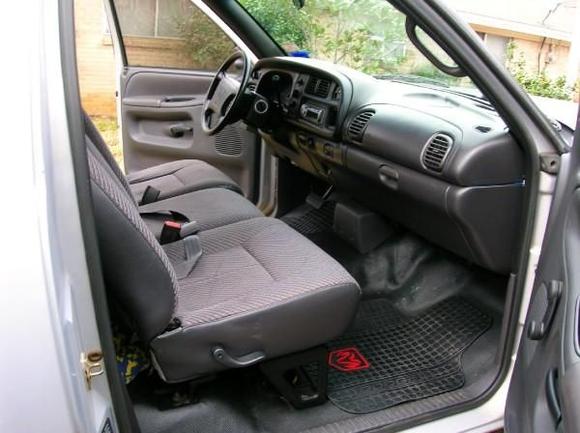 just cleaned it. dodge did an excelent job on these trucks interiors... but- the materials suck ass lol