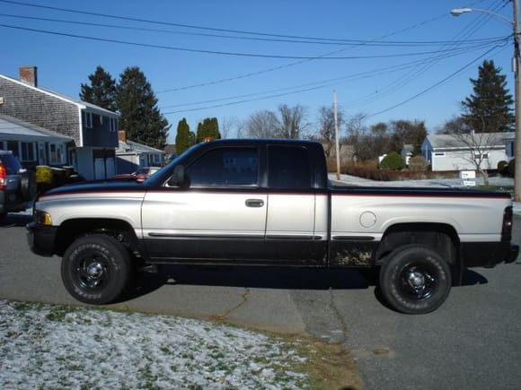 side view painted rims and 20%tint(black)