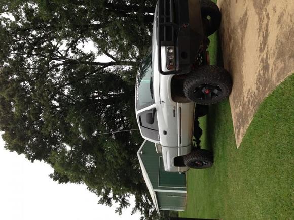Dodge ram 1500 6inch skyjacker lift with 35x12.50 toyo open country m/t on 20 inch rockstar rims. Halo projector headlights with cold air intake and custom bumper