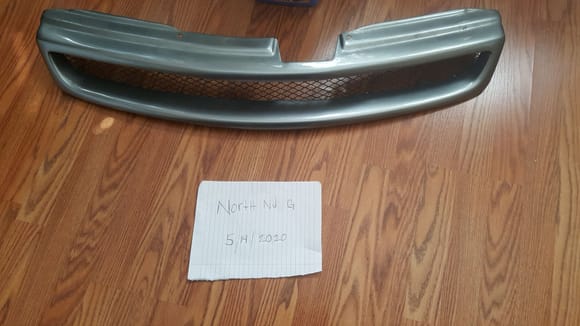 03-04 v35 fiberglass grille $40 OBO