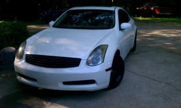 black grill and rims