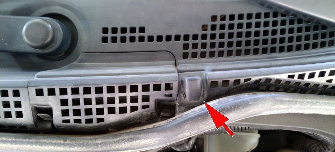 How to remove 2005 Accord windshield washer nozzles? HondaTech