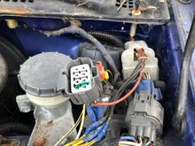 This is the piece I’m trying to figure out what it is so that I can replace it 