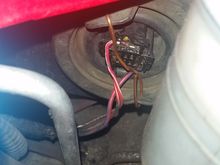 Thats the plug and my wire that is kind of holding it on (dont worry its not touching anything so its not going to short it.  Its almost as if the connection has gotten loose over time.