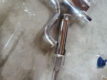 Comes in 3 pieces