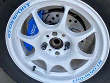 Test fitting the Wilwood dpha kit. Was making sure I want going to have any clearance issues with the calipers to wheels. Going to be using these on da spindles hopefully won’t run into alignment issues 