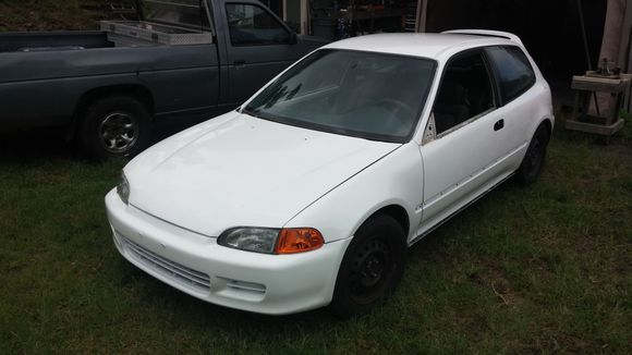 Painted the "mitsubishi" lol. The rest of the trim parts are getting painted black next. Side mouldings dont ship to hawaii so figuring that one out.