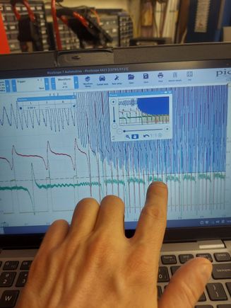 Here you can see how quickly it starts.  In fact the voltage jumps so high on the ckp when it starts running that I went past the 10V scale.  