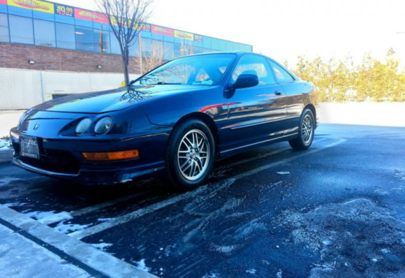 It came with oem itr front lip, oem itr sideskirts, oem itr rear valeneces, itr arm rest, and the headlights were retro fitted with tsx lenses.