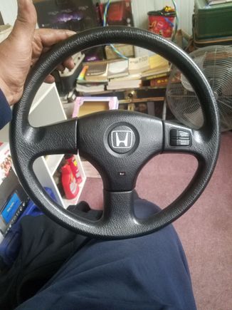 Since I deleted my cruise control I'm going to rewire those switches to serve a different purpose (stereo volume maybe? Or low-boost/high-boost settings in the ecu?) ;)