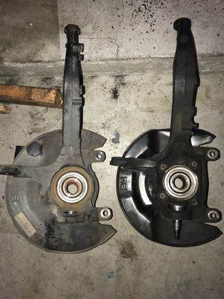 A side by side comparison of the 1st gen odyssey knuckle and the 6th gen Accord V6 