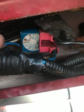 What is this plug for ? Trying to clean up previous owners mess. 
I have no ac. And also I am running HIDS. Everything works perfectly fine. 
I also have a second pink connected that nothings connected to with a ground wire. 
Any info would be appreciated thank you. 