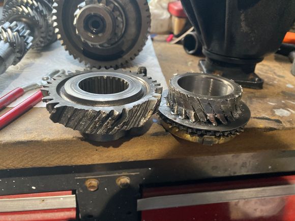 Shot of the chewed GSR 3rd gear set. 