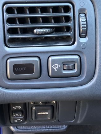 Without plastic piece