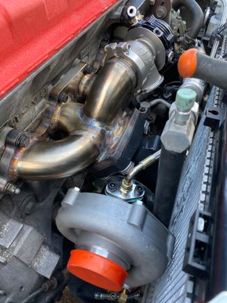 Manifold secured.. ARP Exhaust Manifold Bolts along with the Stage 8 Hardware 