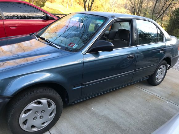 Driver side all buttoned up except for one piece of the door guard on the front fender. I lost or broke one of the clips so gotta get a new one. (I have a couple parts car I can get them from no problem)