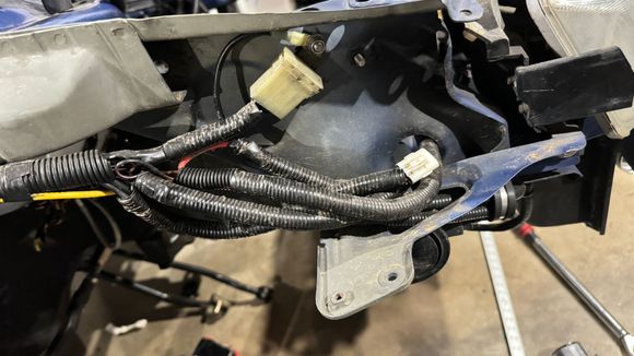 Current wiring, no plug available 