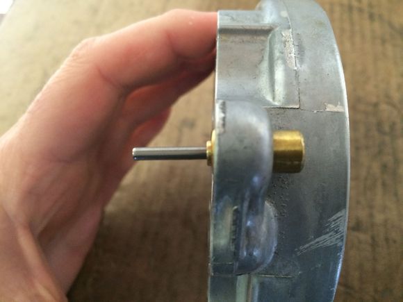 The thermal switch in the piston housing.